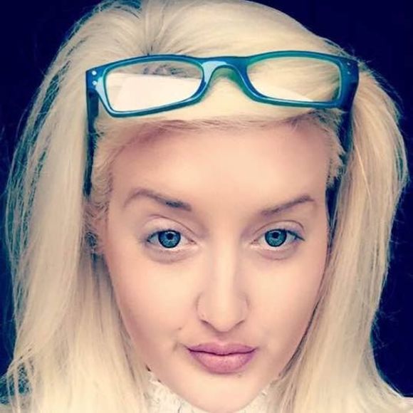 Meet your Posher, Katie - Picture 1 of 1